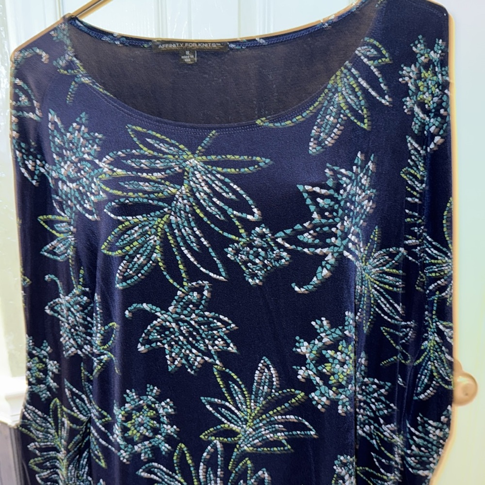 NWOT Asymmetrical Navy Green White Abstract Knit Top 1x